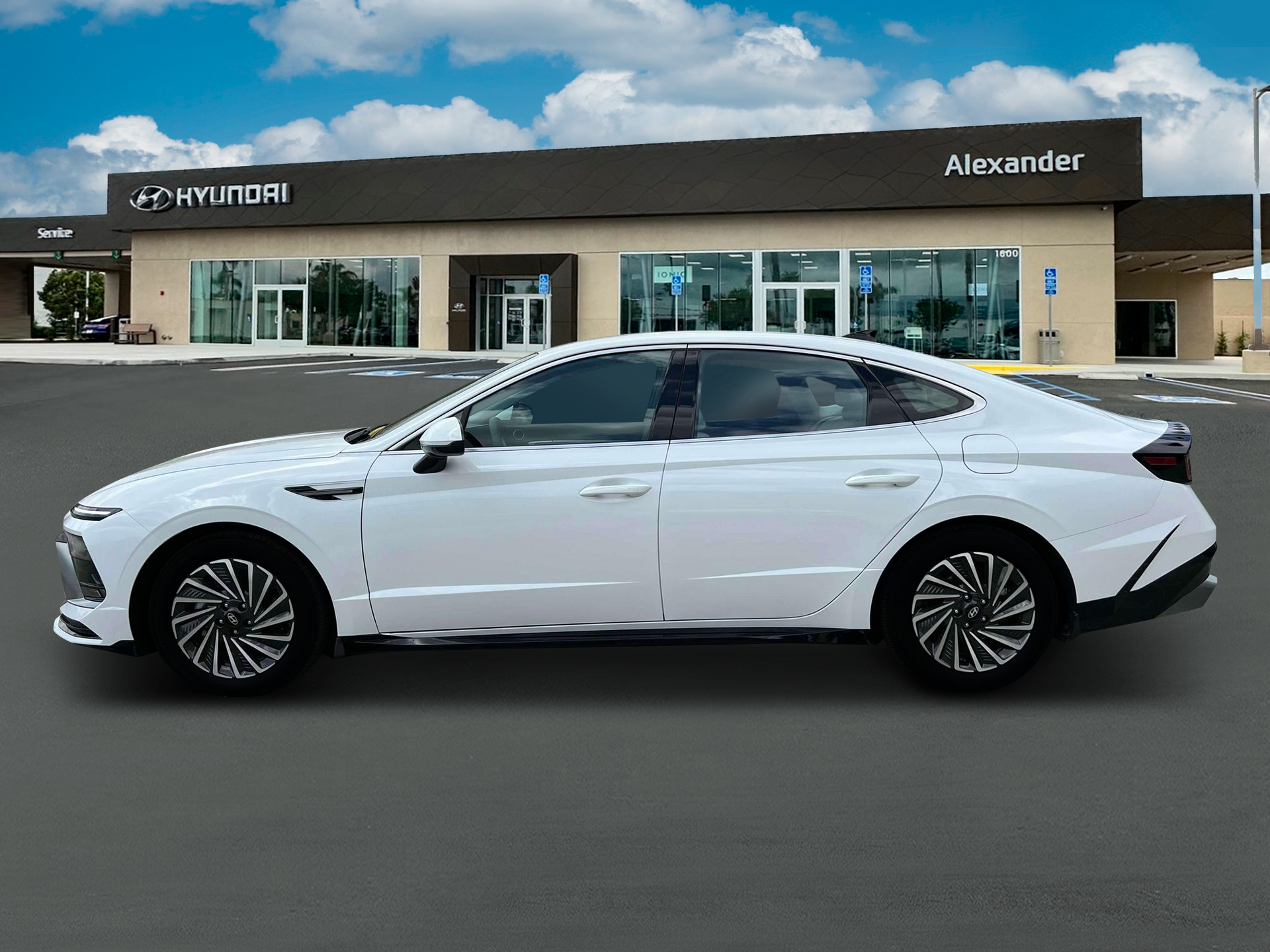 Sonata Hybrid SEL