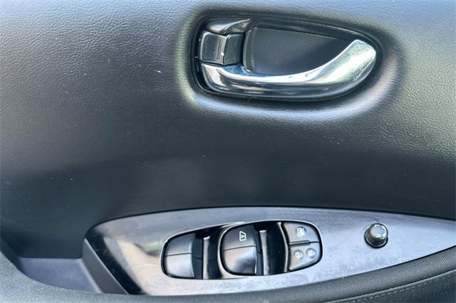LEAF SV