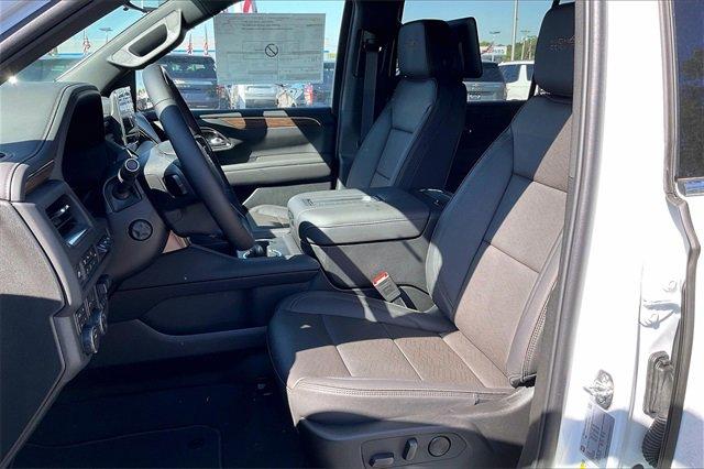 2024 Chevrolet Suburban Vehicle Photo in INDEPENDENCE, MO 64055-1314