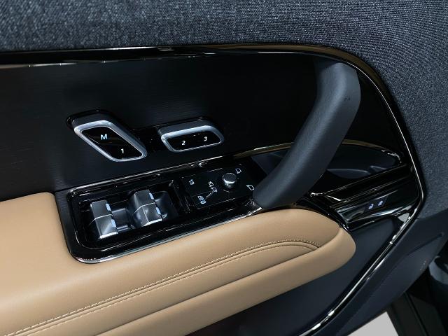2025 Range Rover Sport Vehicle Photo in Appleton, WI 54913