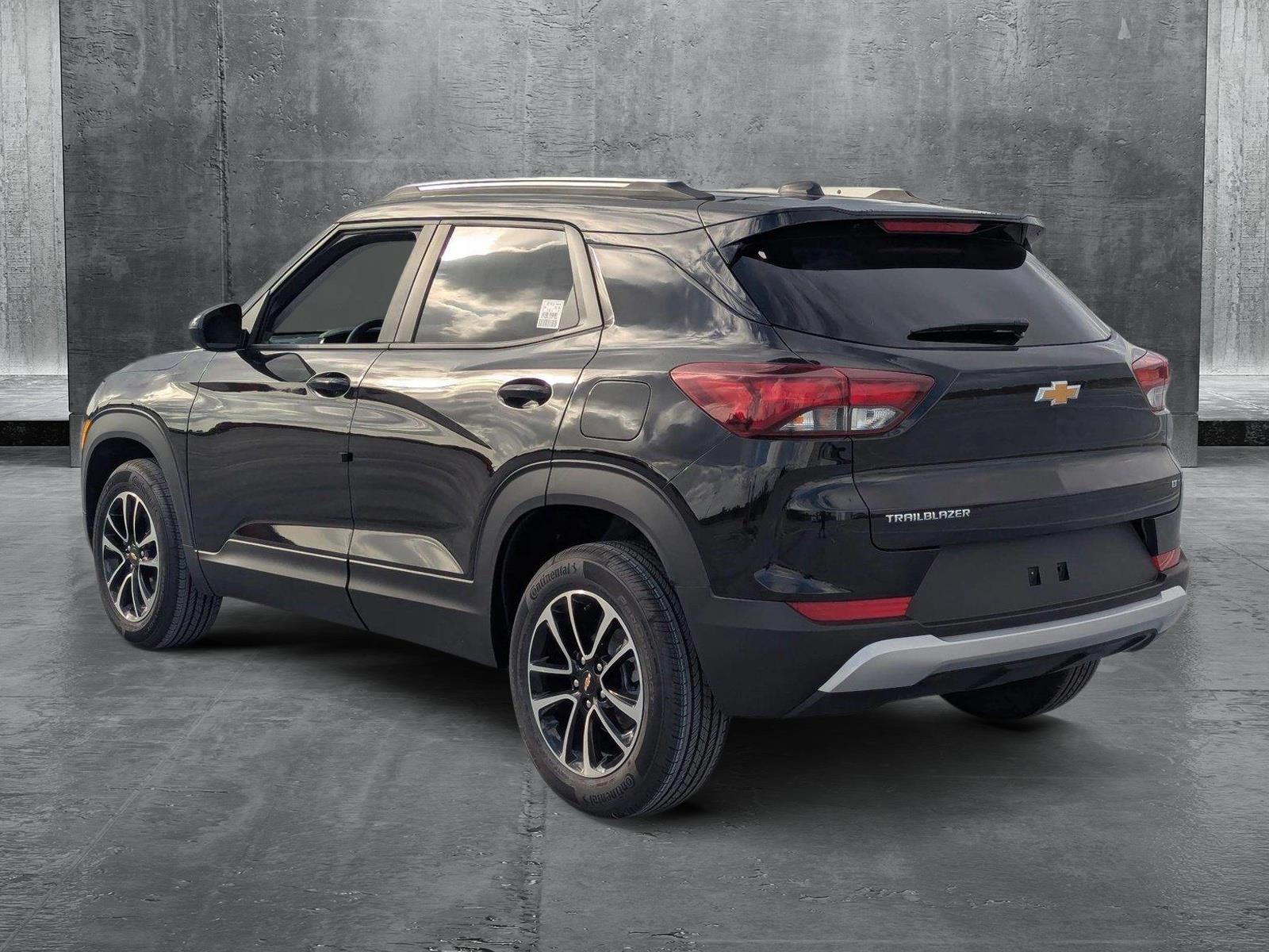 2025 Chevrolet Trailblazer Vehicle Photo in PEMBROKE PINES, FL 33024-6534
