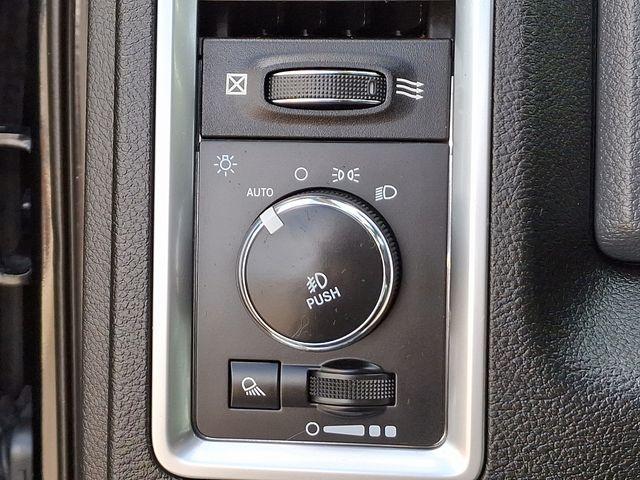 2019 Ram 1500 Classic Vehicle Photo in DANBURY, CT 06810-5034