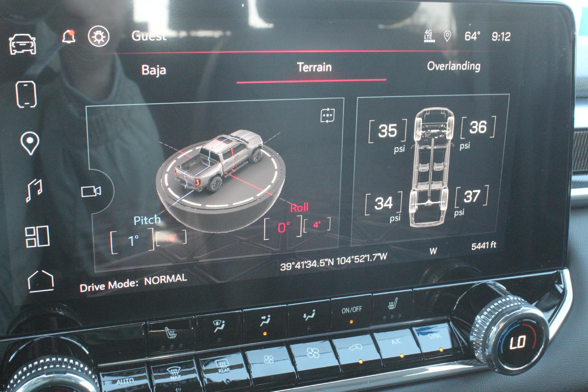 2025 GMC Canyon Vehicle Photo in AURORA, CO 80012-4011
