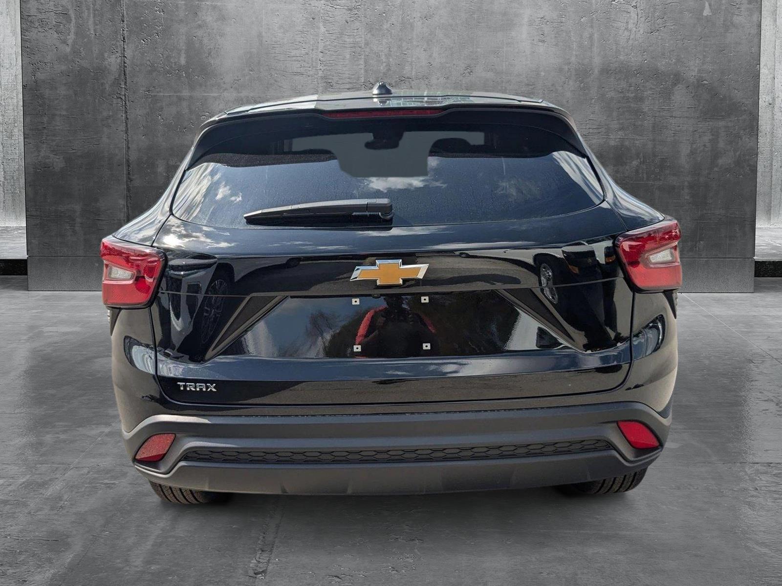 2025 Chevrolet Trax Vehicle Photo in MIAMI, FL 33134-2699