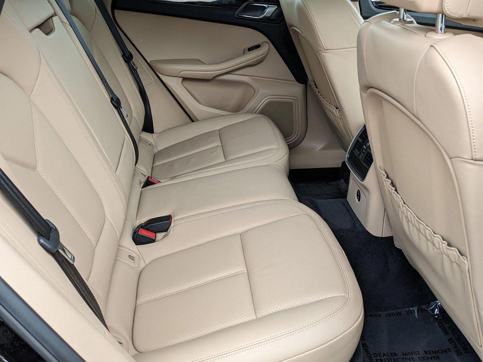 2021 Porsche Macan Vehicle Photo in Bethesda, MD 20852
