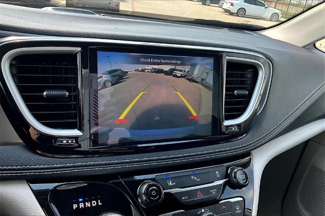 2024 Chrysler Pacifica Vehicle Photo in Grapevine, TX 76051