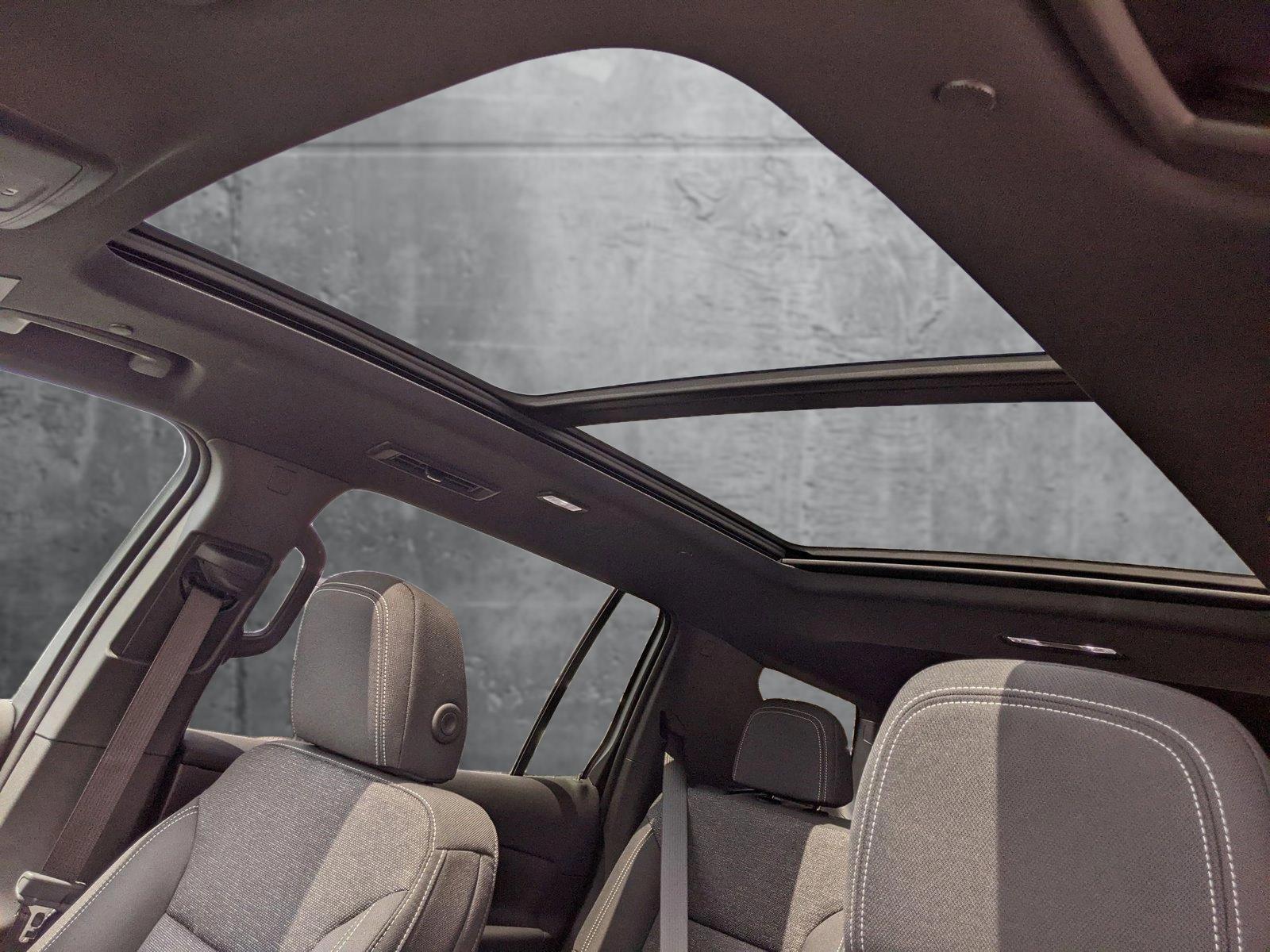 2025 Chevrolet Traverse Vehicle Photo in TIMONIUM, MD 21093-2300
