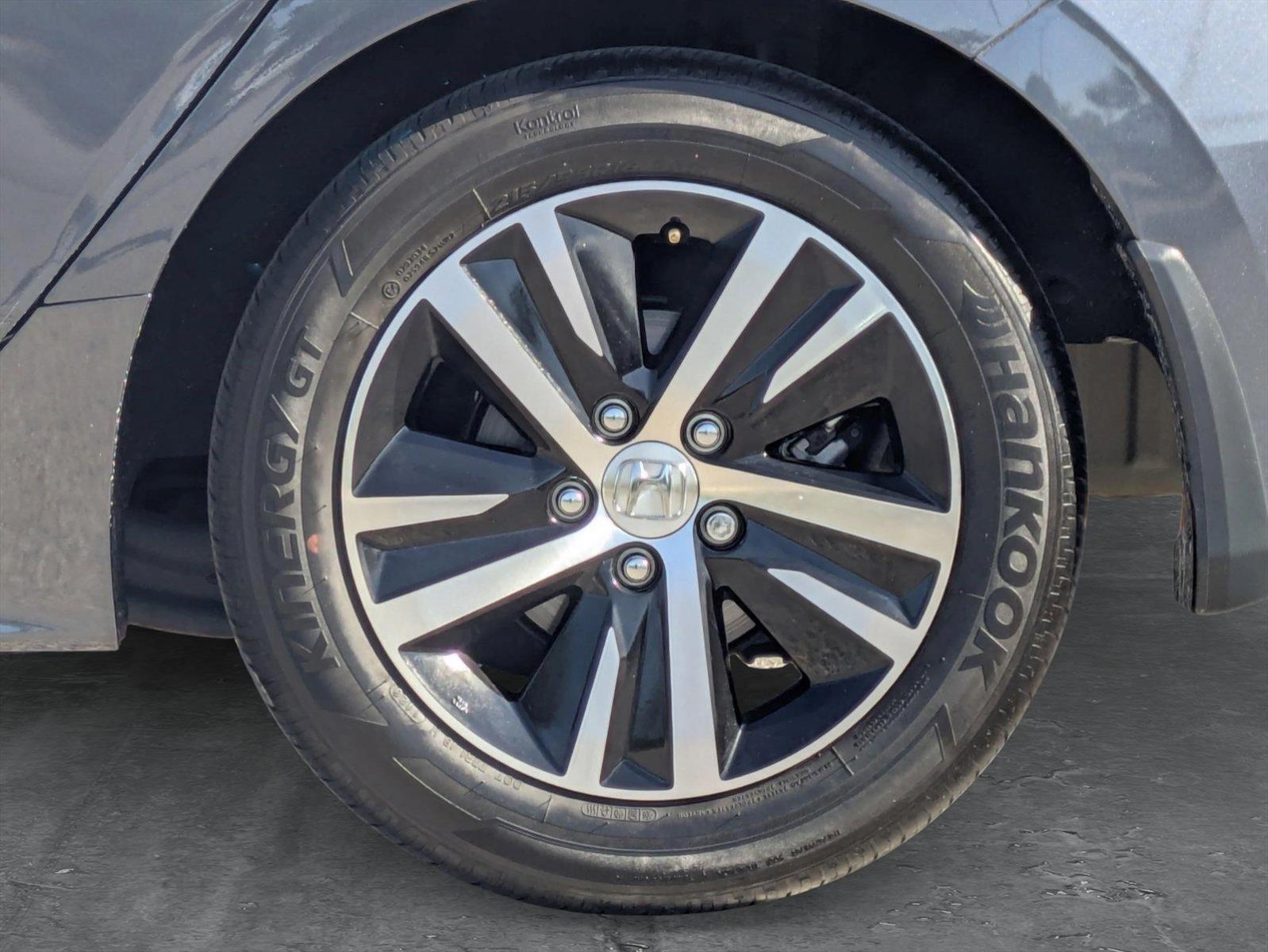 2023 Honda Civic Hatchback Vehicle Photo in Valencia, CA 91355-1794