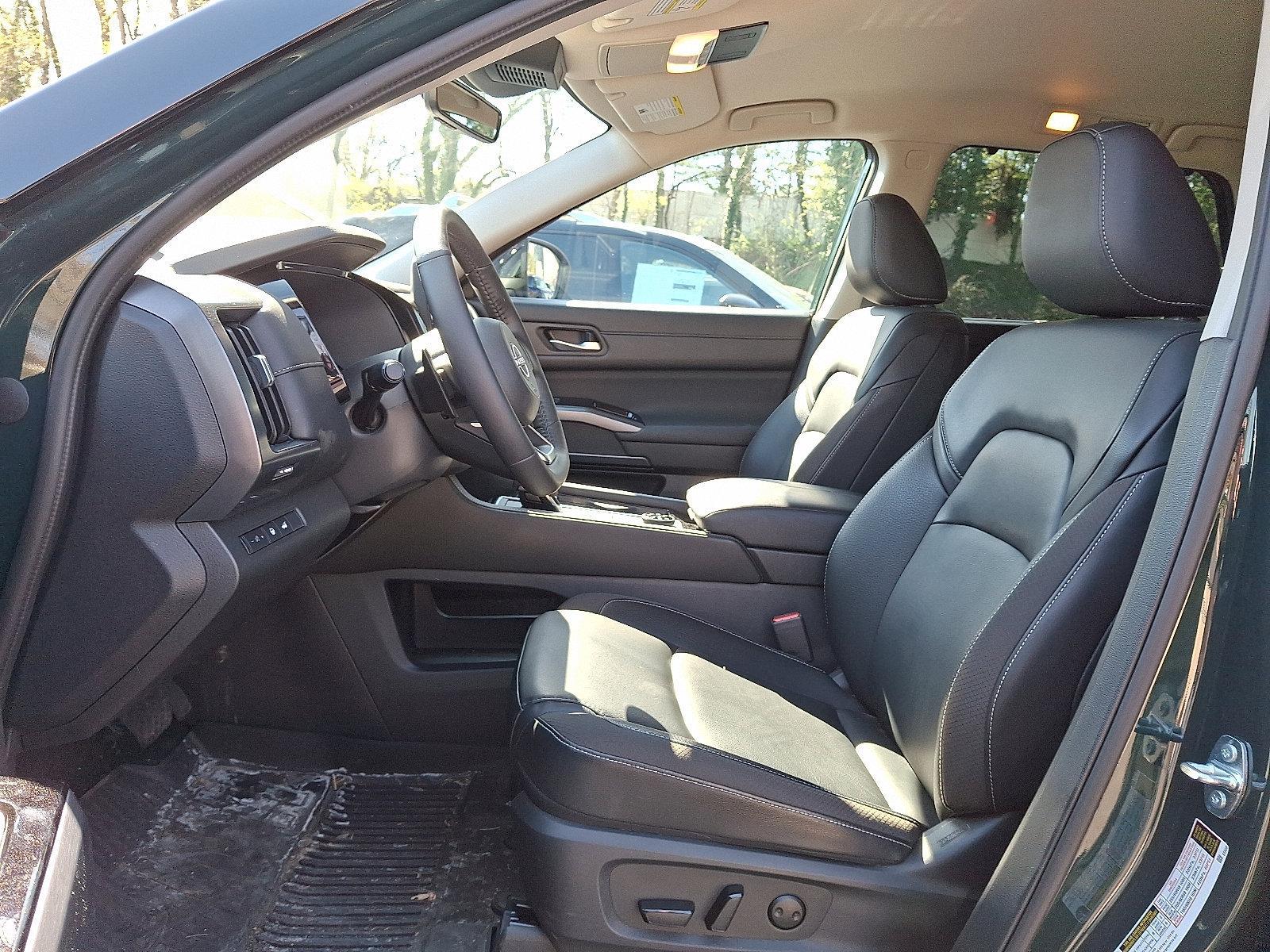 2024 Nissan Pathfinder Vehicle Photo in Jenkintown, PA 19046