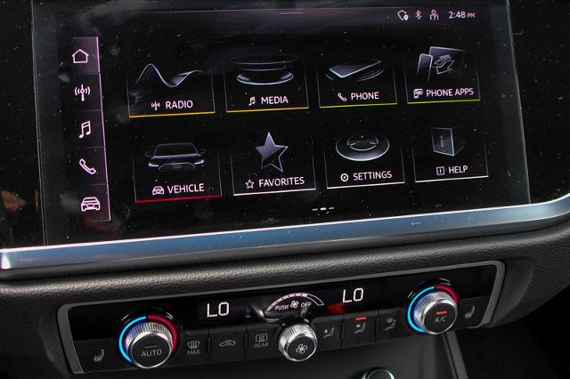 2024 Audi Q3 Vehicle Photo in SUGAR LAND, TX 77478