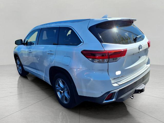 2017 Toyota Highlander Vehicle Photo in Oshkosh, WI 54904