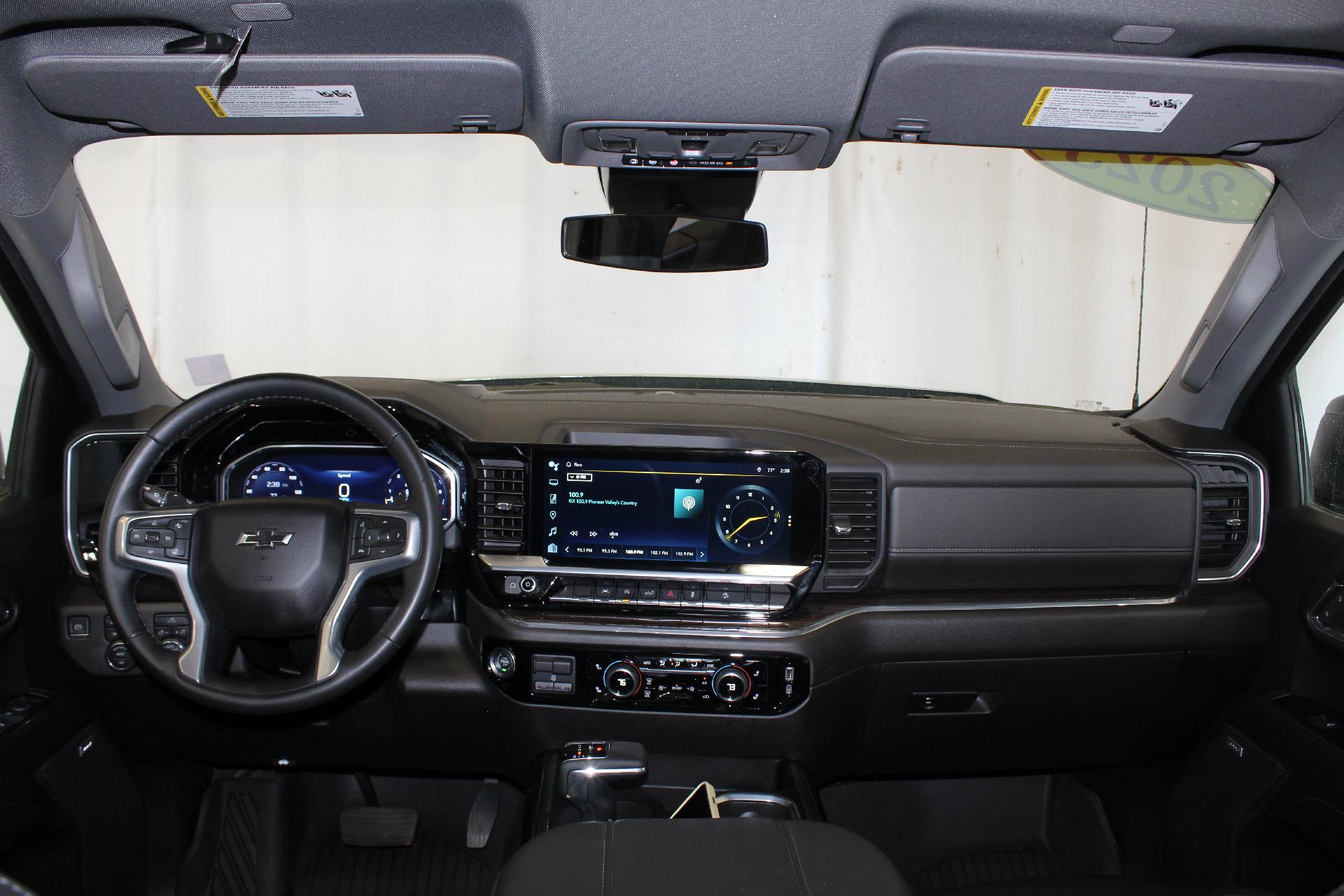 2023 Chevrolet Silverado 1500 Vehicle Photo in NORTHAMPTON, MA 01060-1120