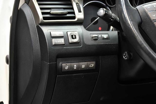 2013 Lexus LX 570 Vehicle Photo in DALLAS, TX 75235