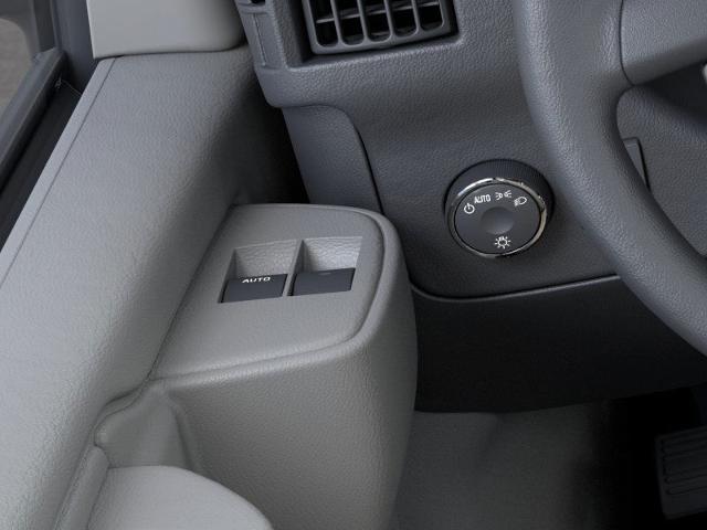 2025 Chevrolet Express Cutaway 3500 Vehicle Photo in GEORGETOWN, TX 78626-7508