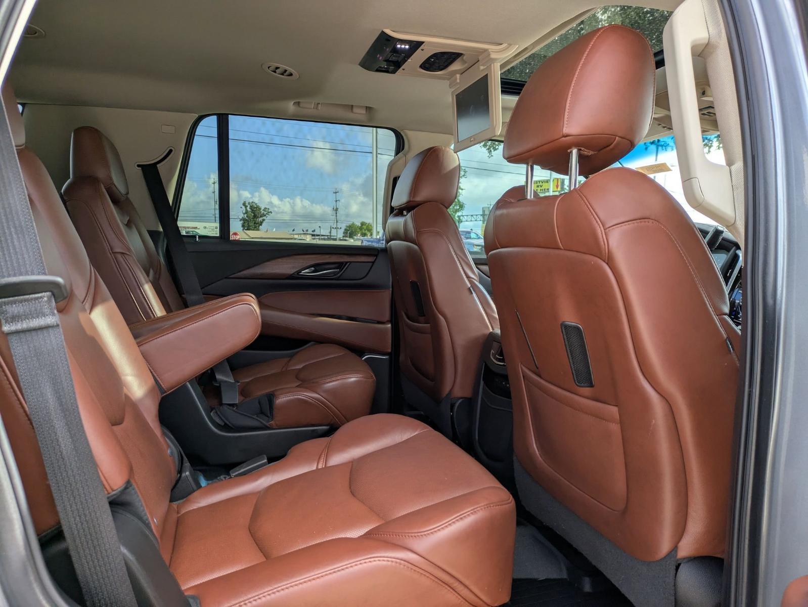 2020 Cadillac Escalade Vehicle Photo in SELMA, TX 78154-1460