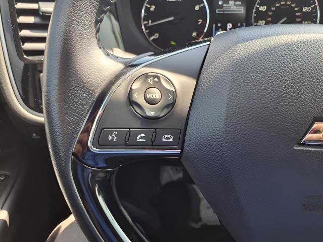 2020 Mitsubishi Outlander Vehicle Photo in Oshkosh, WI 54904