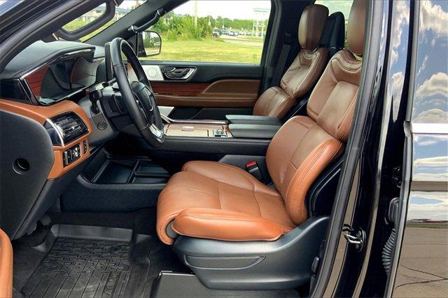 2024 Lincoln Navigator Vehicle Photo in TOPEKA, KS 66609-0000