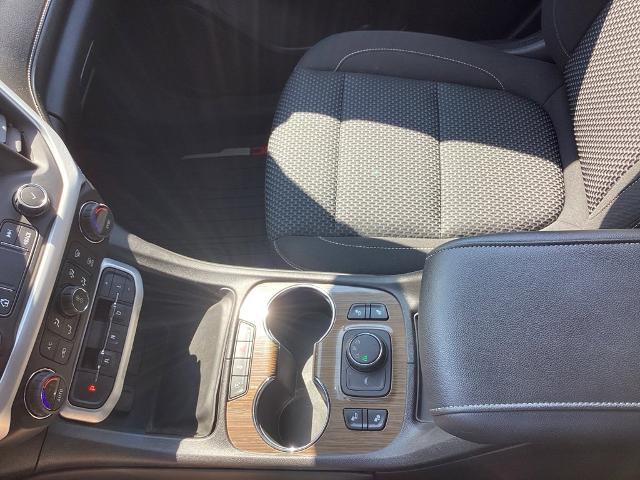 2023 GMC Acadia Vehicle Photo in GARDNER, MA 01440-3110