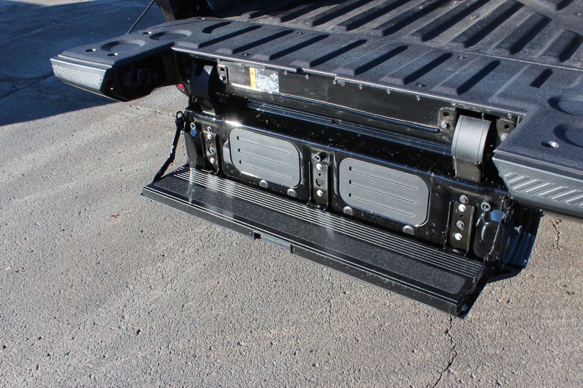 2025 GMC HUMMER EV Pickup Vehicle Photo in AURORA, CO 80012-4011