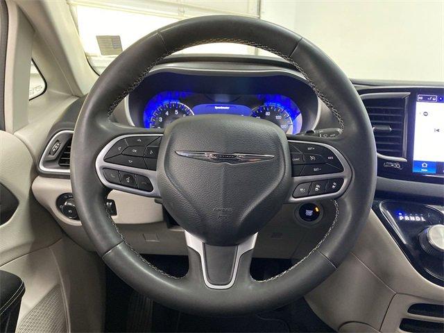 2022 Chrysler Pacifica Vehicle Photo in PORTLAND, OR 97225-3518