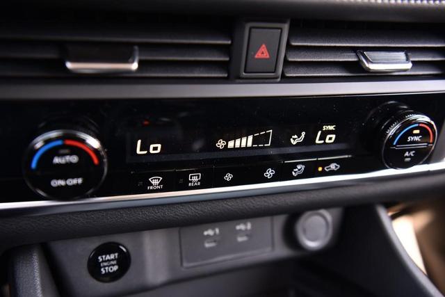 2025 Nissan Rogue Vehicle Photo in Ballwin, MO 63011
