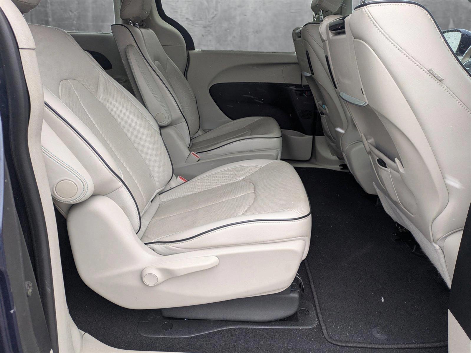 2017 Chrysler Pacifica Vehicle Photo in LAUREL, MD 20707-4622