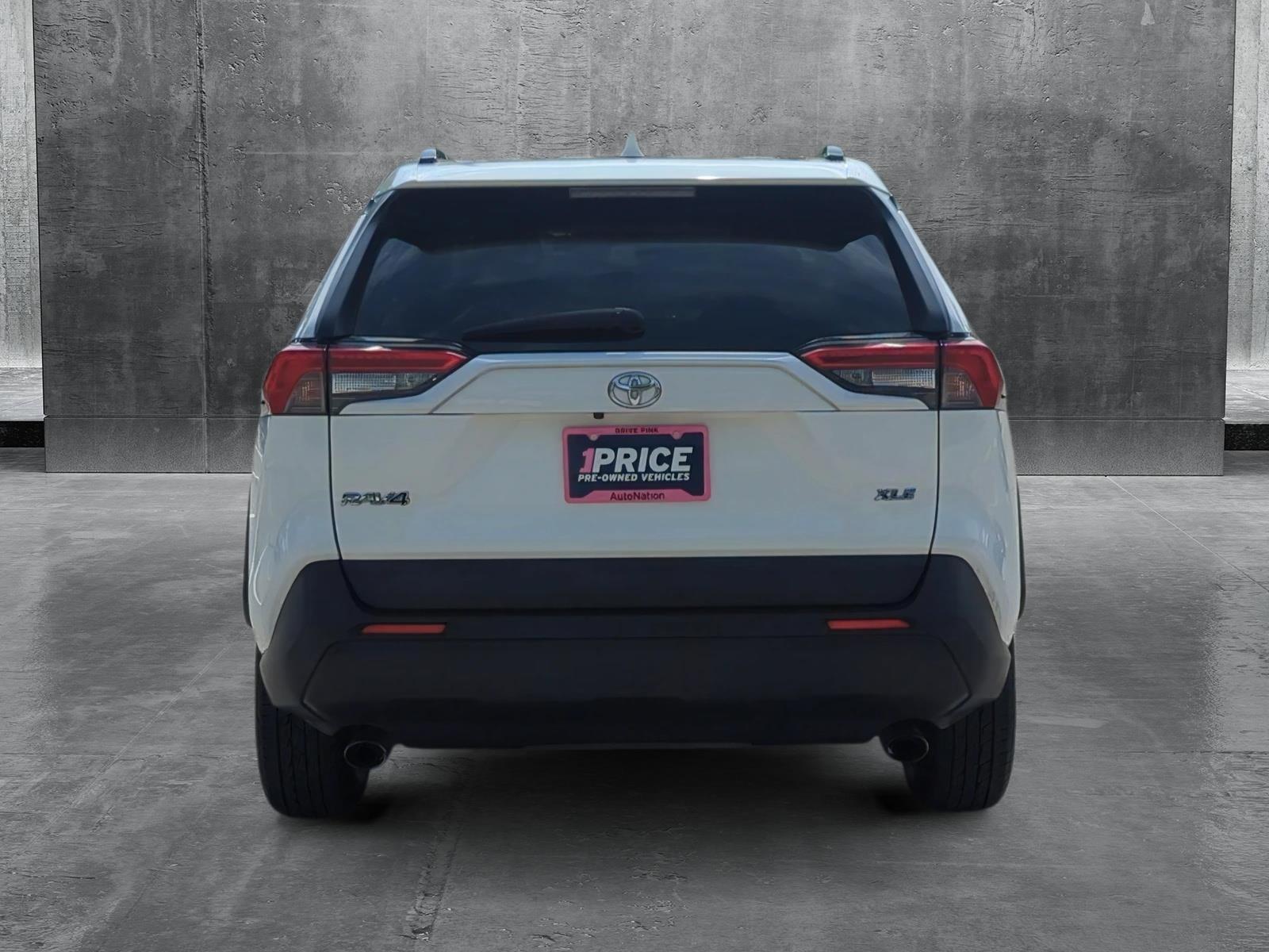 2019 Toyota RAV4 Vehicle Photo in Ft. Myers, FL 33907
