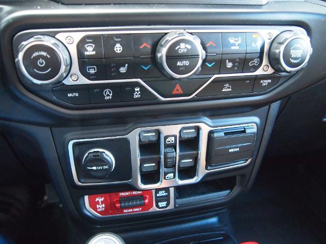 2020 Jeep Gladiator Vehicle Photo in MADISON, IN 47250-1611