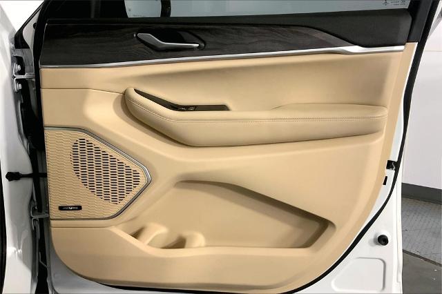 2022 Jeep Grand Cherokee L Vehicle Photo in Kansas City, MO 64114