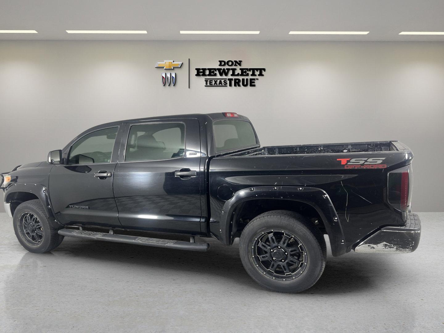 2017 Toyota Tundra 2WD Vehicle Photo in GEORGETOWN, TX 78626-7508