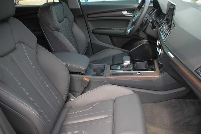 2024 Audi Q5 Vehicle Photo in SUGAR LAND, TX 77478