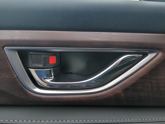 2025 Subaru Ascent Vehicle Photo in Green Bay, WI 54304