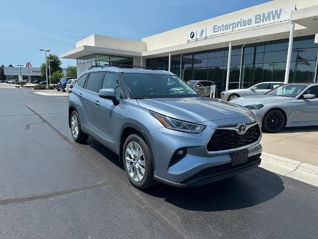 2022 Toyota Highlander Vehicle Photo in Neenah, WI 54956