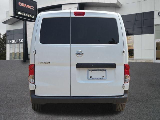 2014 Nissan NV200 Vehicle Photo in WATERTOWN, CT 06795-3318