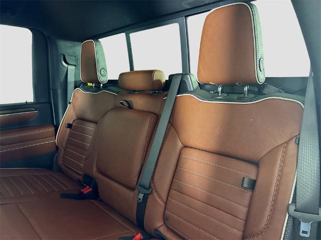 2025 GMC Sierra 2500 HD Vehicle Photo in PUYALLUP, WA 98371-4149