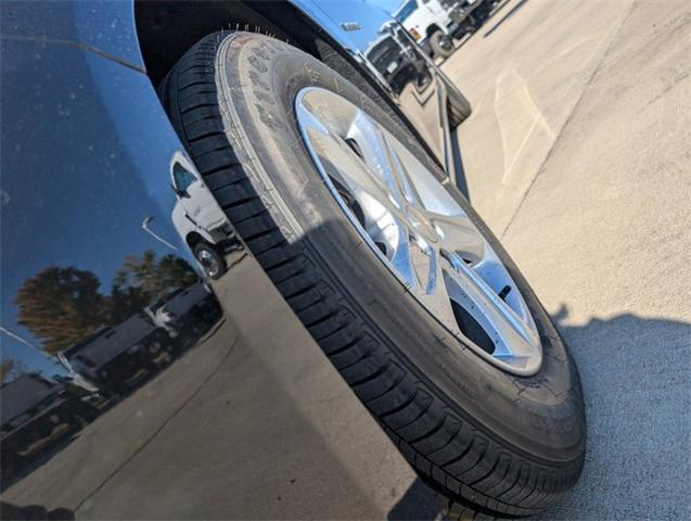 2025 Chevrolet Malibu Vehicle Photo in ENGLEWOOD, CO 80113-6708