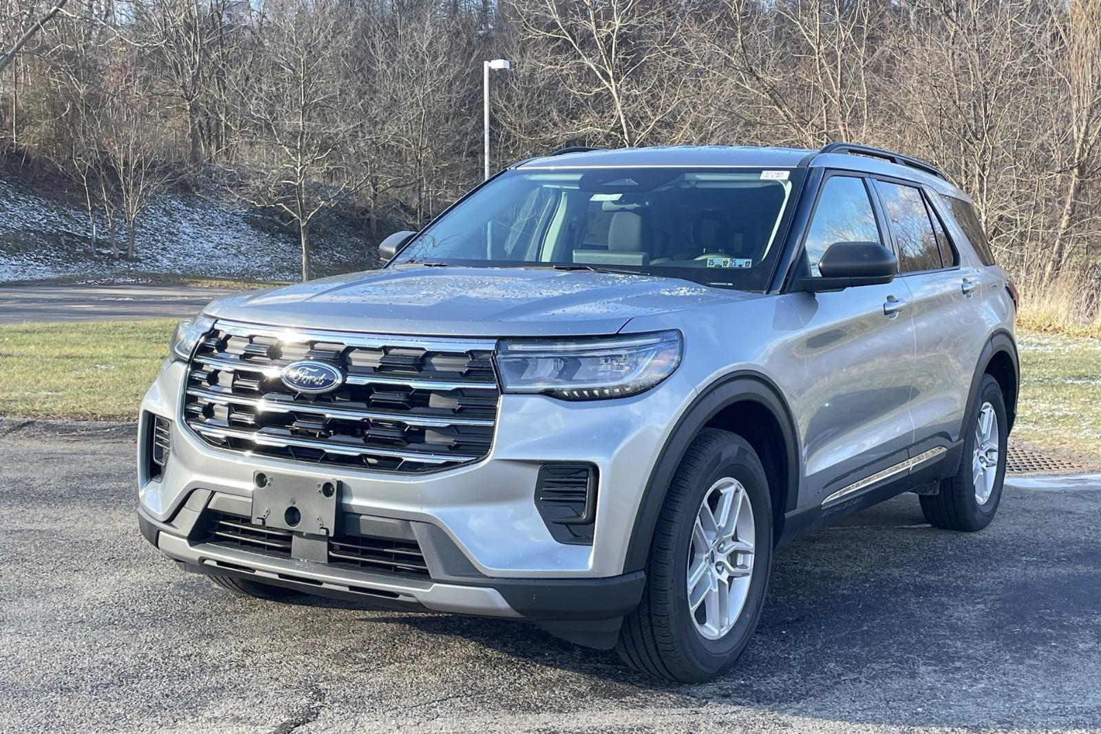 2025 Ford Explorer Vehicle Photo in Belle Vernon, PA 15012