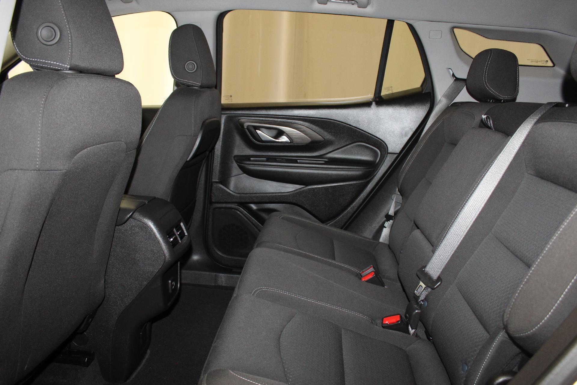 2024 GMC Terrain Vehicle Photo in NORTHAMPTON, MA 01060-1120