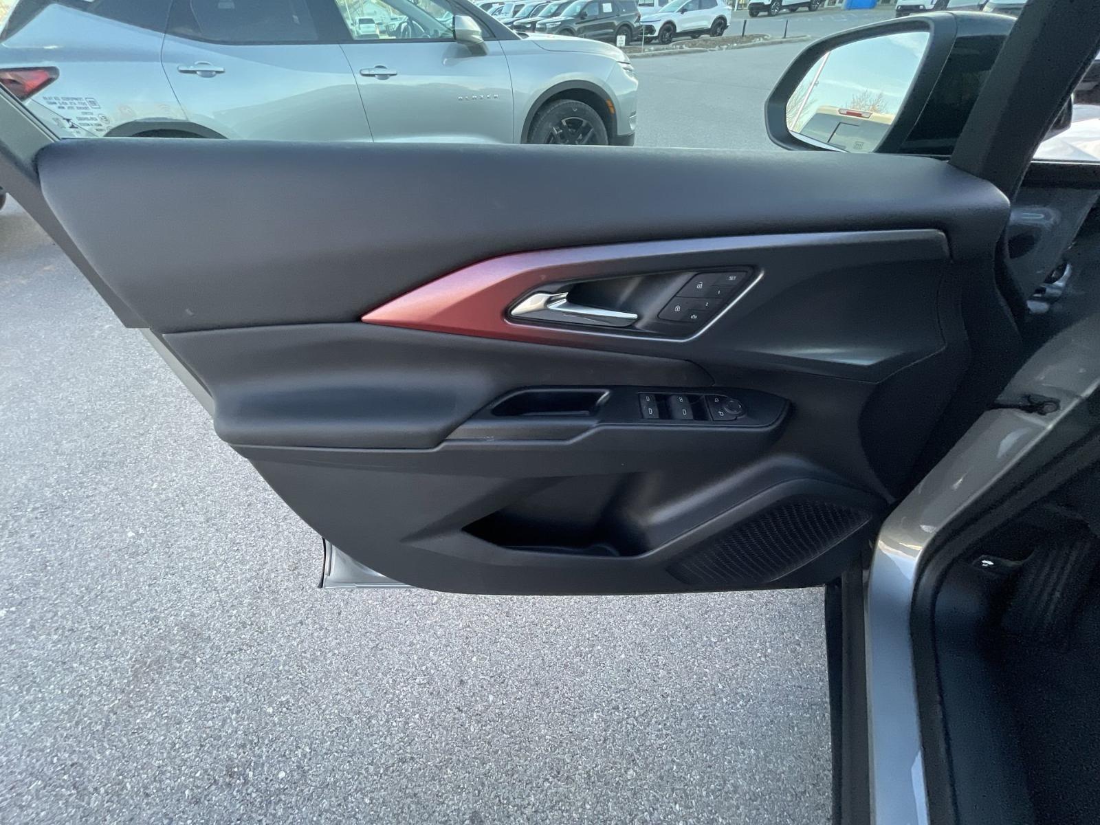 2025 Chevrolet Equinox EV Vehicle Photo in BENTONVILLE, AR 72712-4322
