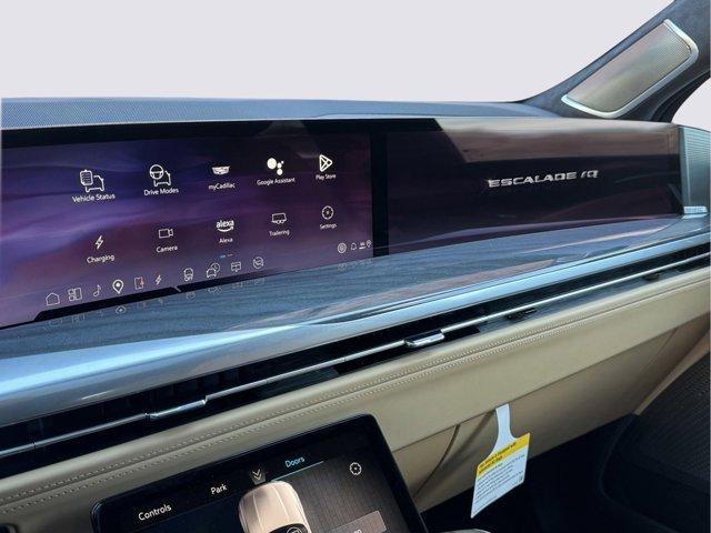 2025 Cadillac Escalade IQ Vehicle Photo in LEOMINSTER, MA 01453-2952