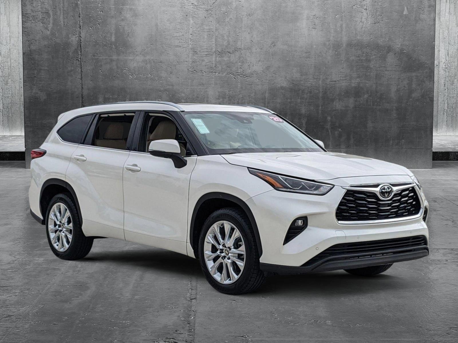 2020 Toyota Highlander Vehicle Photo in Davie, FL 33331