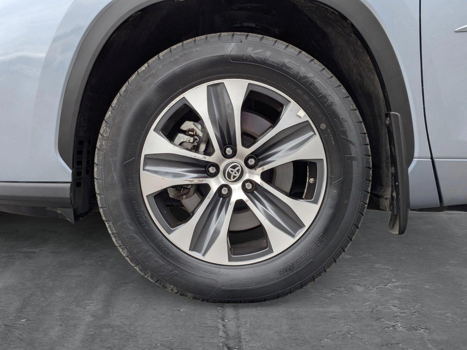 2022 Toyota Highlander Vehicle Photo in Spokane Valley, WA 99212