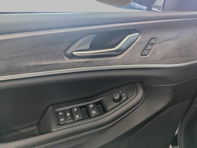 2025 Jeep Grand Cherokee Vehicle Photo in Oshkosh, WI 54901