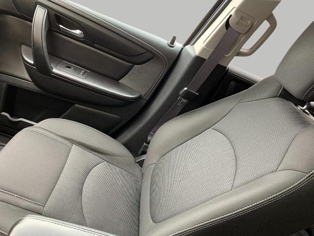 2015 Chevrolet Traverse Vehicle Photo in Green Bay, WI 54304