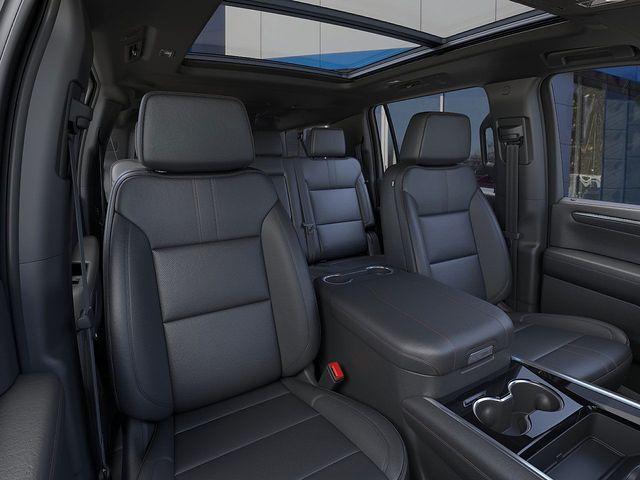 2025 Chevrolet Suburban Vehicle Photo in DANBURY, CT 06810-5034