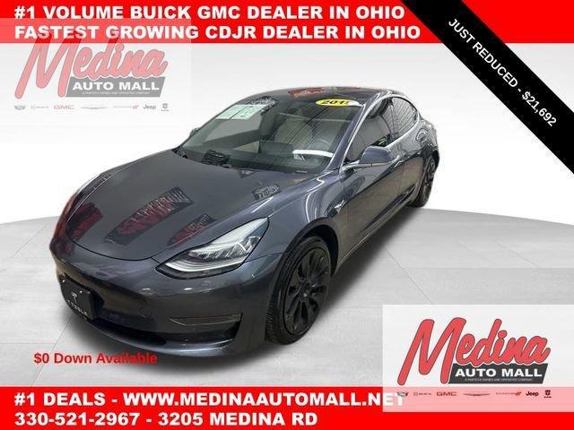 2019 Tesla Model 3 Vehicle Photo in MEDINA, OH 44256-9631