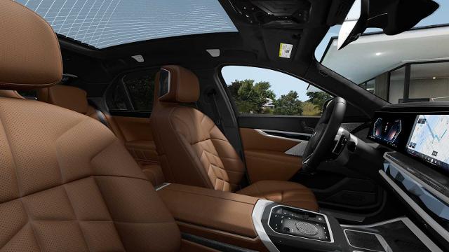 2025 BMW 740i xDrive Vehicle Photo in GRAPEVINE, TX 76051