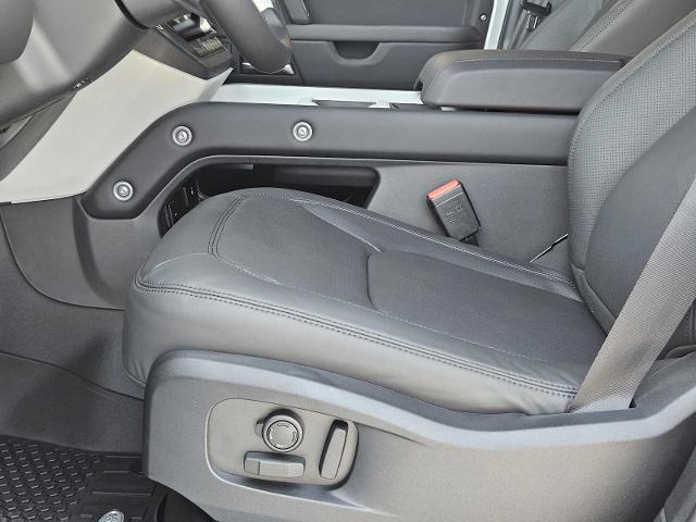 2025 Defender Vehicle Photo in AUSTIN, TX 78717