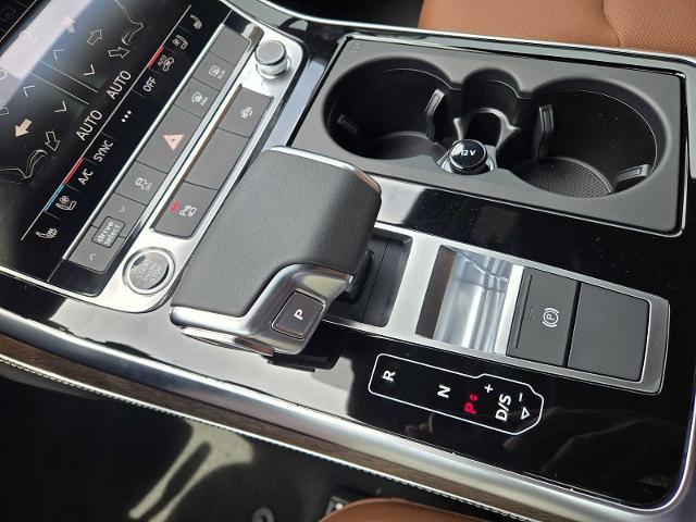 2025 Audi Q7 Vehicle Photo in SUGAR LAND, TX 77478