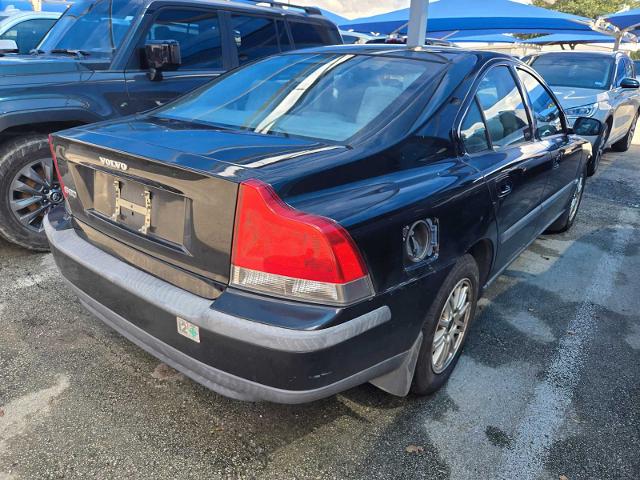 2004 Volvo S60 Vehicle Photo in DENTON, TX 76210-9321